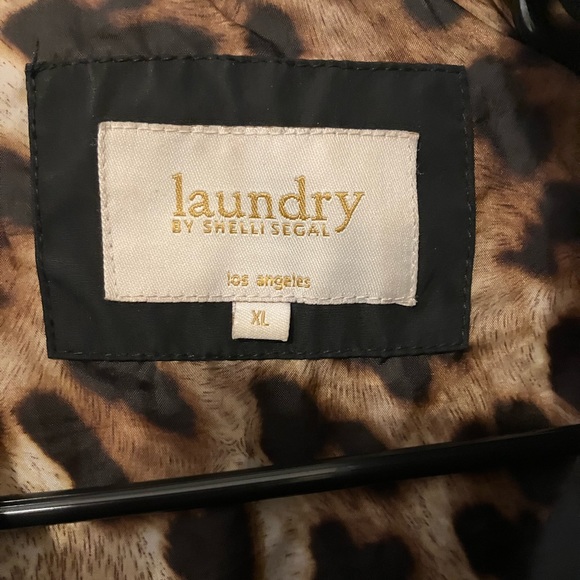 Beautiful Long Puffer with gold hardware. - Picture 2 of 4